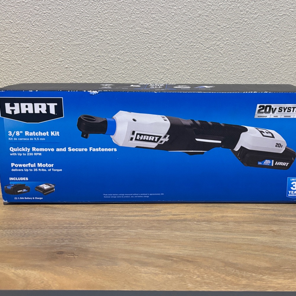Hart Schaffner Marx Blue and White 20V 3/8" Ratchet Kit Packaging